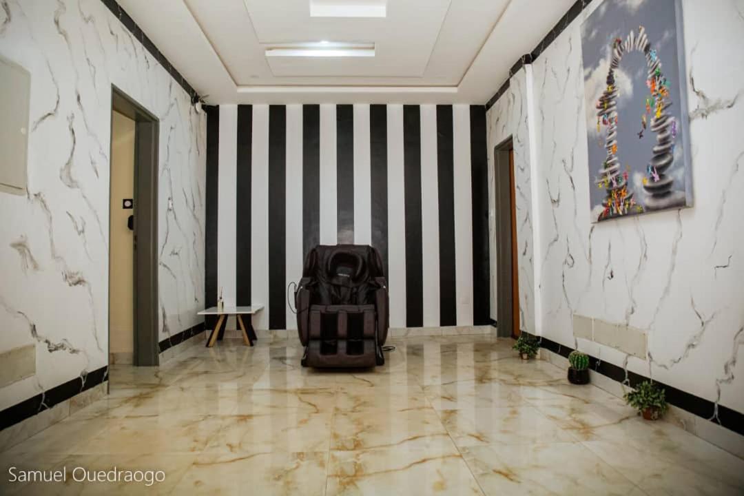 Complexe Hotelier And Ouagadougou Luaran gambar